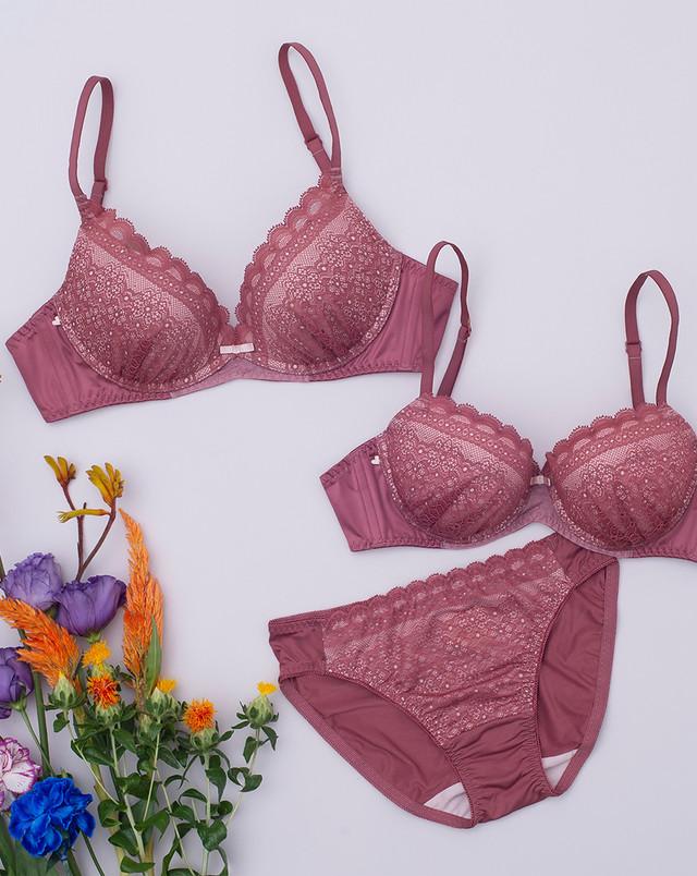 AMO STYLE by Triumph